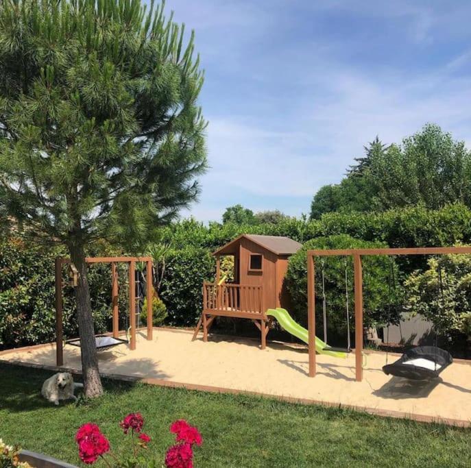 브덴느 Maison De Vacances Contemporaine Avec Piscine 빌라 외부 사진