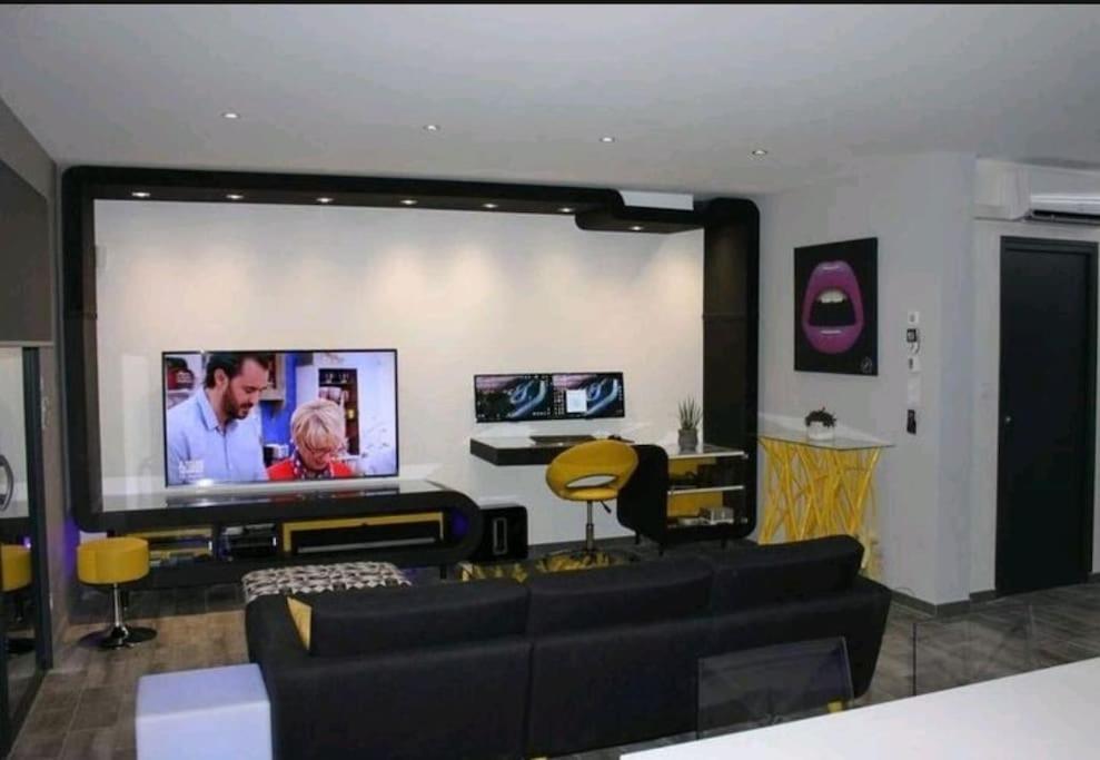 브덴느 Maison De Vacances Contemporaine Avec Piscine 빌라 외부 사진